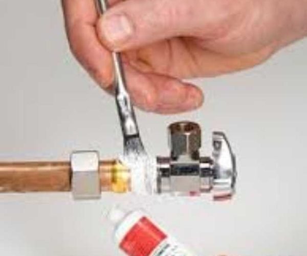 Sellador de roscas para tuberías de agua